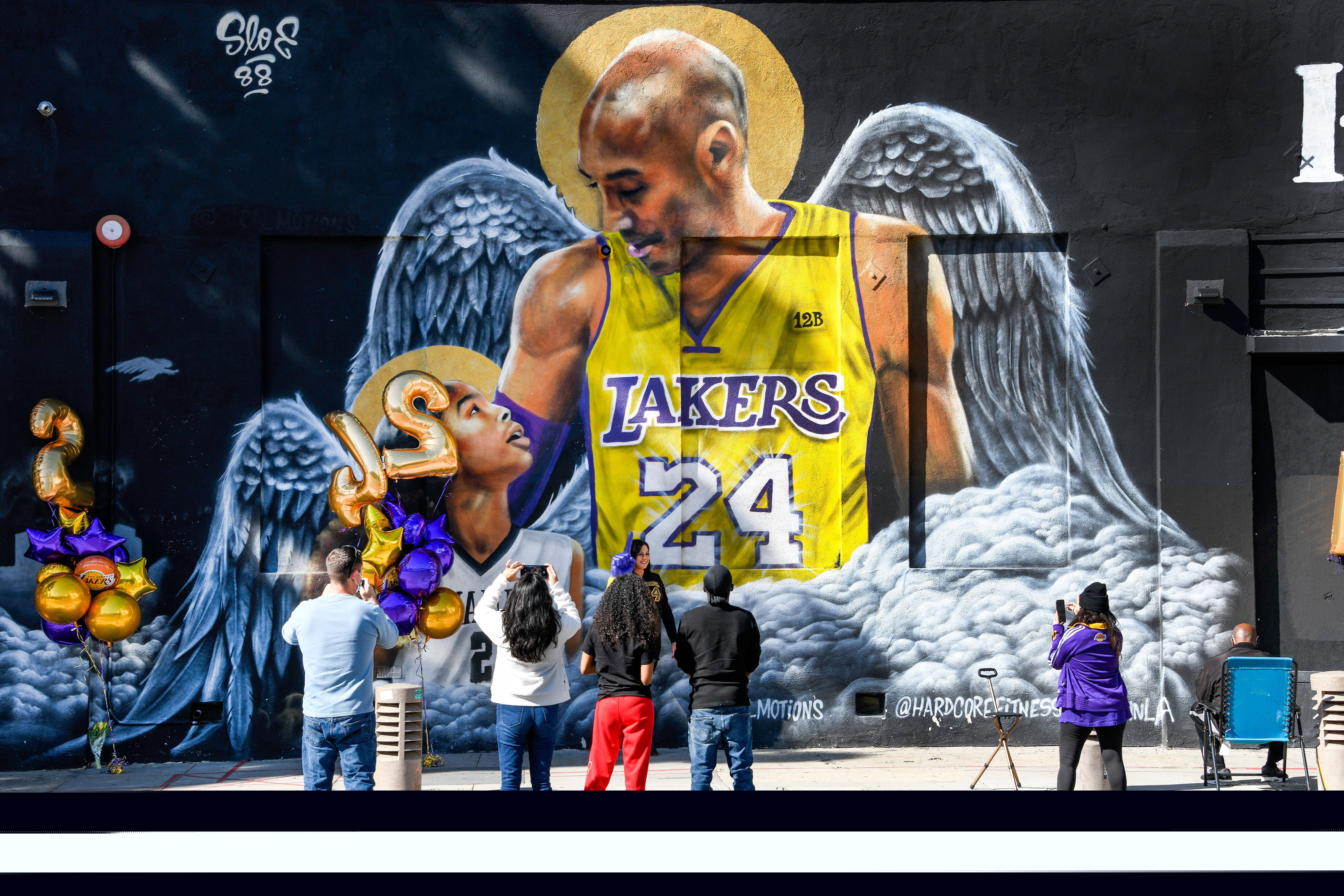 巴萨官方：美国服装品牌AMIRI成为俱乐部官方正装合作伙伴（巴萨官宣AMIRI成俱乐部官方正装合作伙伴）