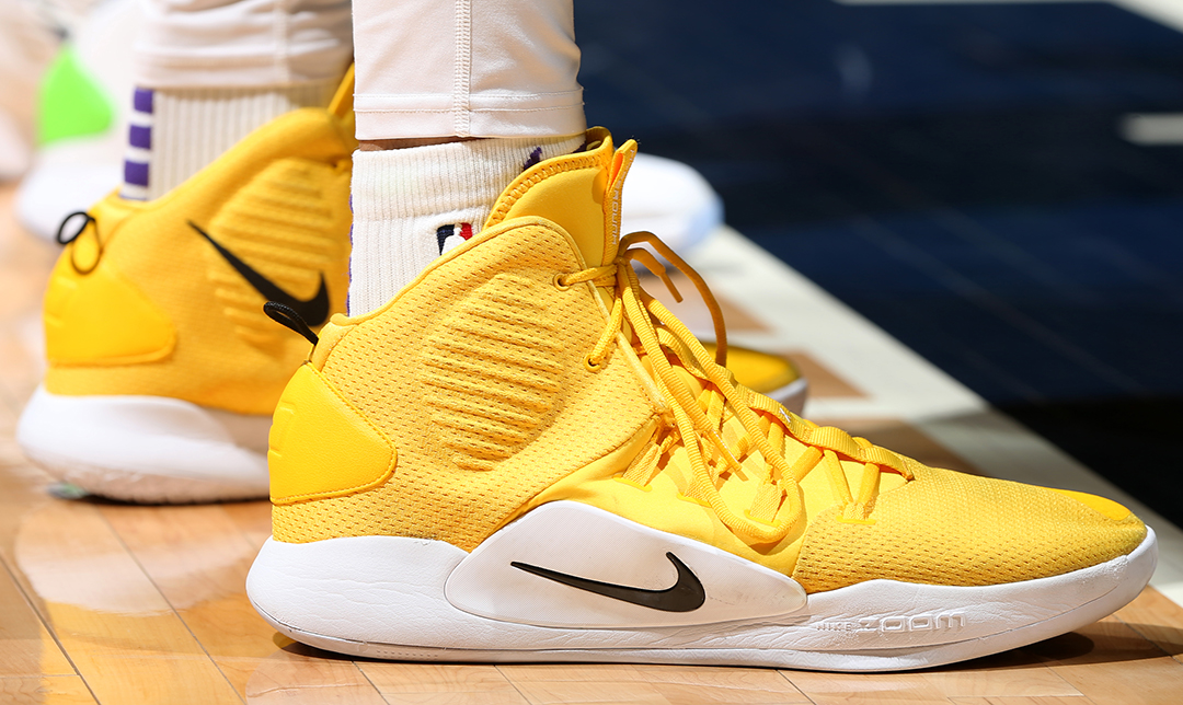 雷迪克：今天在退防转换方面做得不好，限制持球突破很困难（雷迪克：本场转换退防表现不佳，遏制持球突破颇为困难）