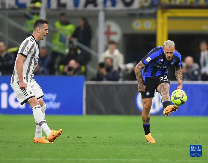 李昂告别海港：我会记住这段美好经历，永远是海港球迷（李昂告别海港：美好回忆常在，我将永远支持海港）