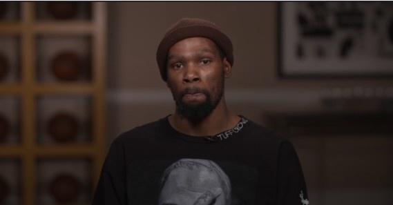 中国冰壶男队7比0胜波兰，明日双赛争冬奥门票（中国男子冰壶队7-0横扫波兰，明日连战冲击冬奥资格）