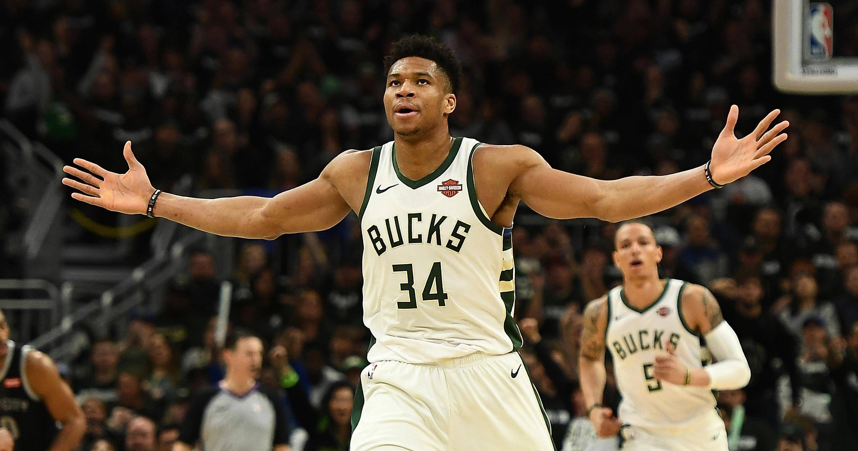 替补上阵，国米两位小将斯皮纳塞和博沃上演一线队首秀（国米两小将斯皮纳塞、博沃替补登场迎来一线队处子秀）