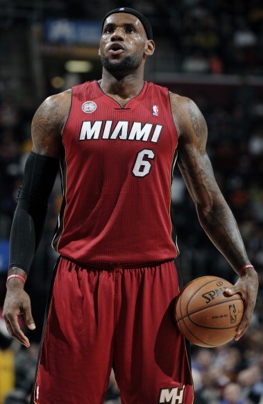 齐沃谈点球：这种接触在角球很常见，我会改变球员的应对思路（齐沃评点球：角球争抢常见此类接触，我会调整球员应对策略）