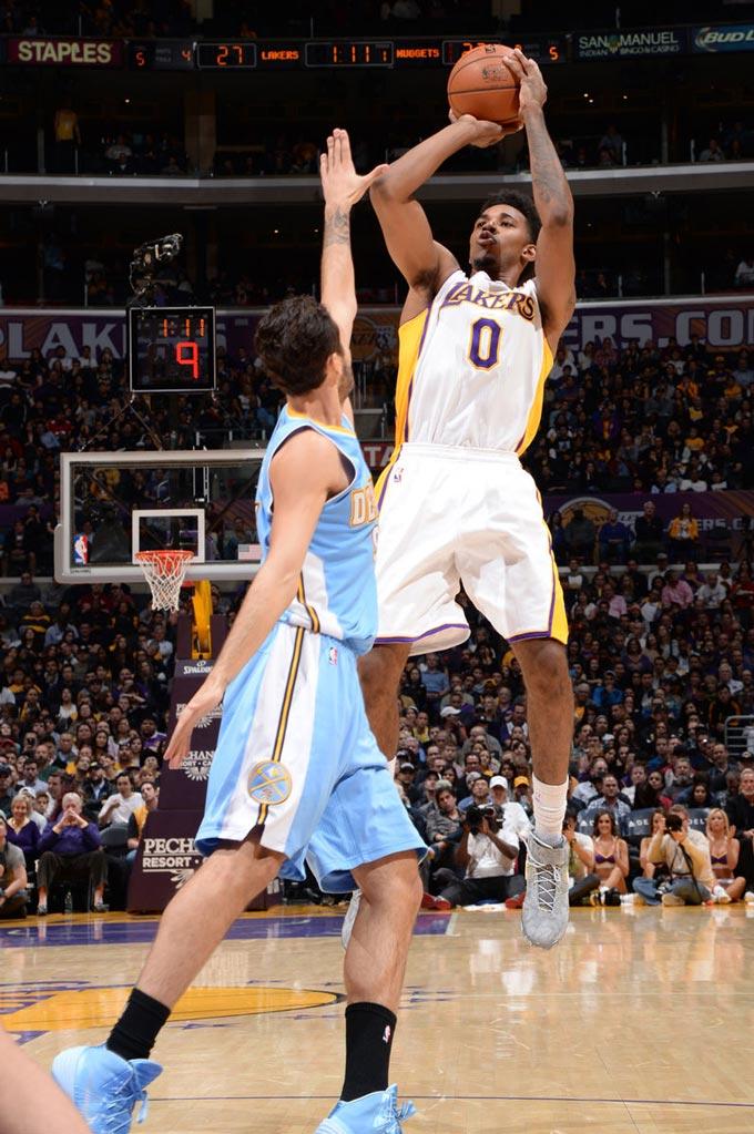 格拉斯纳：此前做客枪手我们输在定位球，这方面我们必须更好（格拉斯纳：客场对阵阿森纳吃亏在定位球，我们必须改进）