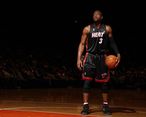 错失关键上篮！王浩然三分11中2低效拿到16分6板1助1断（关键上篮未果，王浩然三分11投仅2中，低效贡献16分6板1助1断）