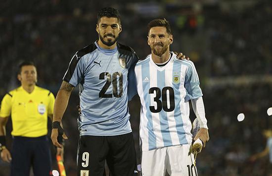 许利民：我们球队后卫都是顶级后卫 要尽可能发挥他们的优势（许利民：球队后卫个个顶尖，需最大化发挥其优势）