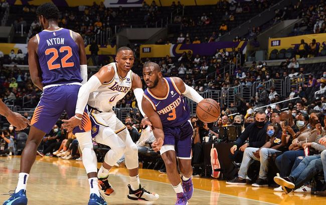 库里谈33次助攻：证明了我们的打磨成果，两套体系发挥作用（库里：33次助攻彰显磨合成效，两套体系同时发力）