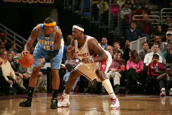 卡莱尔：有几个判罚我们本该争取到，这么说不会被罚4万美元吧（卡莱尔谈争议判罚：有些哨子应吹给我们，希望别因此被罚4万美元）