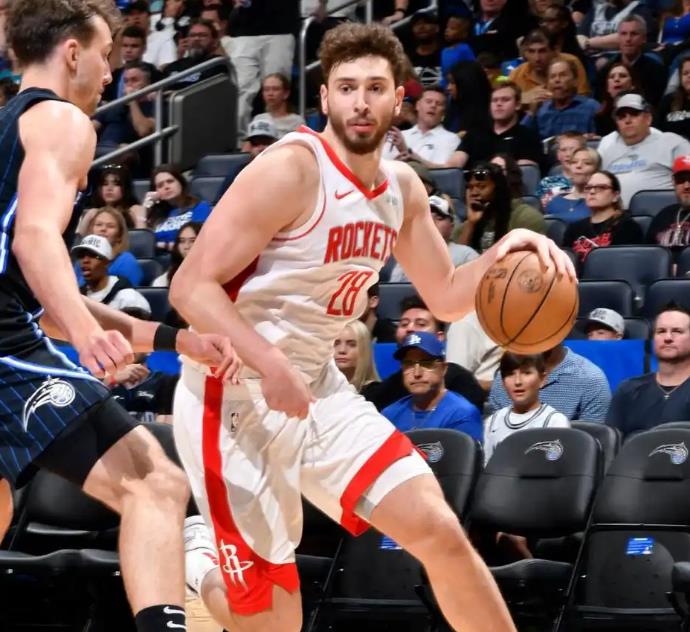 静雨：雷霆离追赶勇士最佳战绩已渐行渐远（静雨：雷霆冲击勇士历史最佳战绩的希望正日益黯淡）