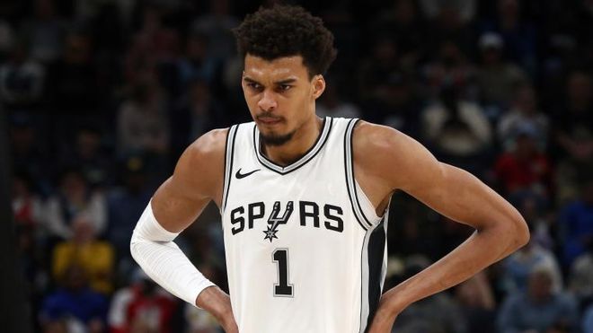 一日意甲最新动态：米兰双雄力挺新人，迈尼昂拒绝加盟蓝黑军团（意甲今日速递：米兰双雄扶持新人，迈尼昂拒投蓝黑军团）