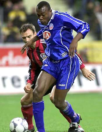 泽卡：瓦科的续约取决于他自己，但我希望明年能和他并肩作战（泽卡：瓦科续约与否由他自己定，我盼明年仍能与他并肩作战）