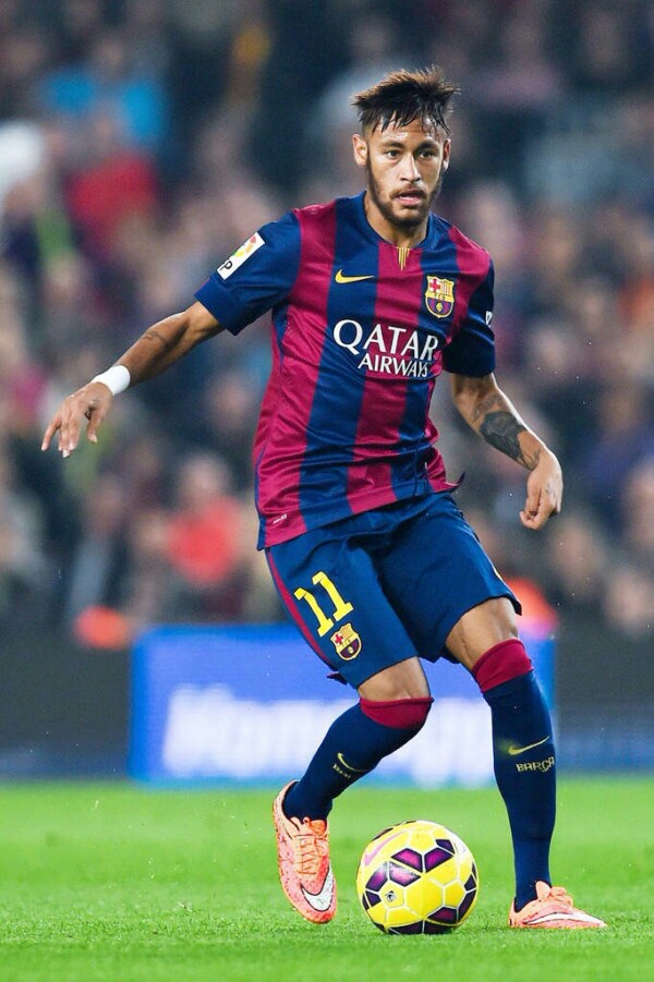 曼联连续两次在联赛中不敌纽卡，上次3连败追溯到1922年（曼联联赛对纽卡遭两连败，上一次三连败可追溯至1922年）