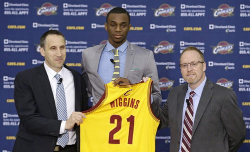 澳媒：澳威超洛克达尔球员埃尔卡亚姆在邦迪海滩枪击案中遇难（据澳媒报道，邦迪海滩枪击案致澳威超洛克达尔球员埃尔卡亚姆身亡）