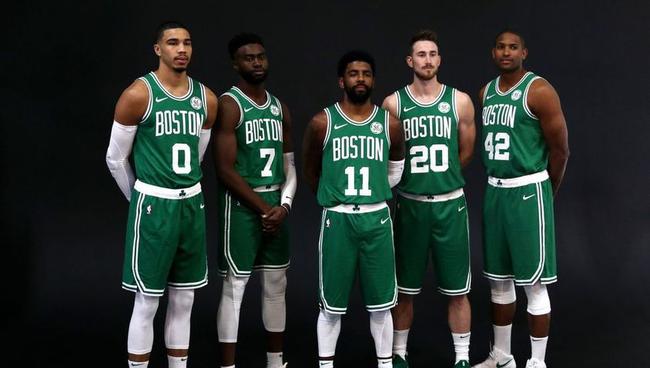 西甲：巴萨主场3-0完胜瓦伦西亚（西甲-巴萨主场三球零封瓦伦西亚）