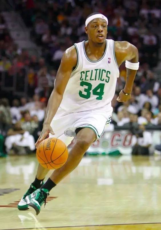 亚精英赛第5轮MVP评选：林加德、塔迪奇领衔，周定洋在列（亚精英赛第5轮MVP候选出炉：林加德、塔迪奇领跑，周定洋入选）