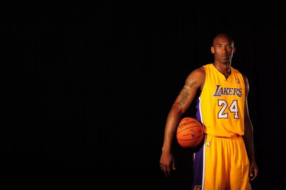 队报：受好友阿什拉夫邀请，姆巴佩明日将观战摩洛哥vs马里（队报：应好友阿什拉夫之邀，姆巴佩将于明日现场观战摩洛哥对马里）