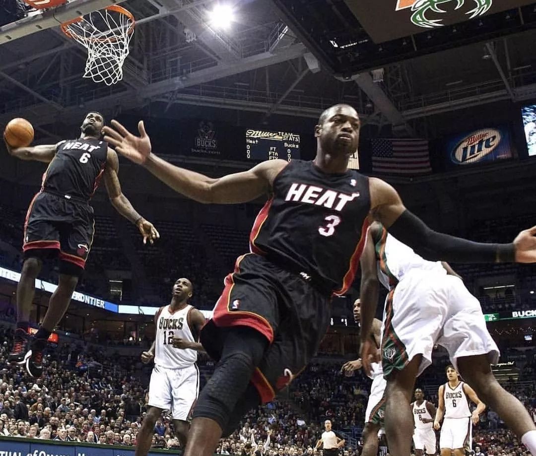 托蒂：说C罗的坏话只能说明你在嫉妒他，他和梅西的水平相当（托蒂：抨击C罗只是嫉妒，他与梅西实力不相上下）